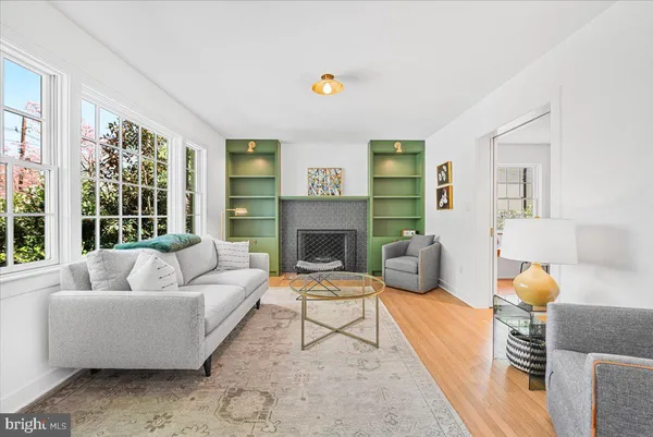 $1,800,000 | 4940 Butterworth Place Northwest, Washington, DC 20016