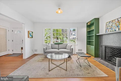 $1,800,000 | 4940 Butterworth Place Northwest, Washington, DC 20016