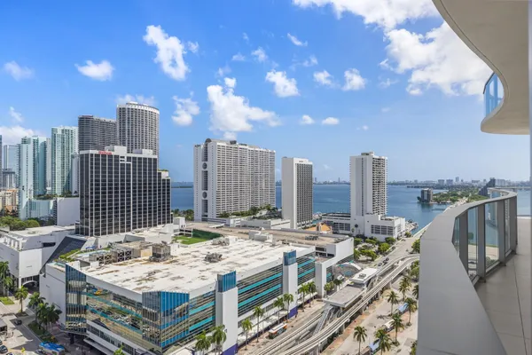 $4,800 | 1400 Biscayne Boulevard, Unit 2007, Miami, FL 33132