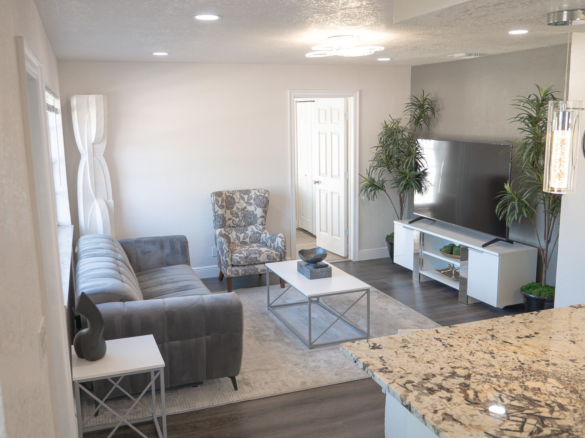 702 Southwest 1st Street Delray Beach, FL 33444 - Photo 6 of 32 Living1