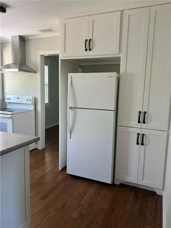$2,500 | 10 Stewart Avenue, St. Simons Island, GA 31522