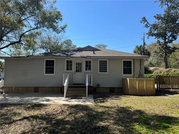 $2,500 | 10 Stewart Avenue, St. Simons Island, GA 31522