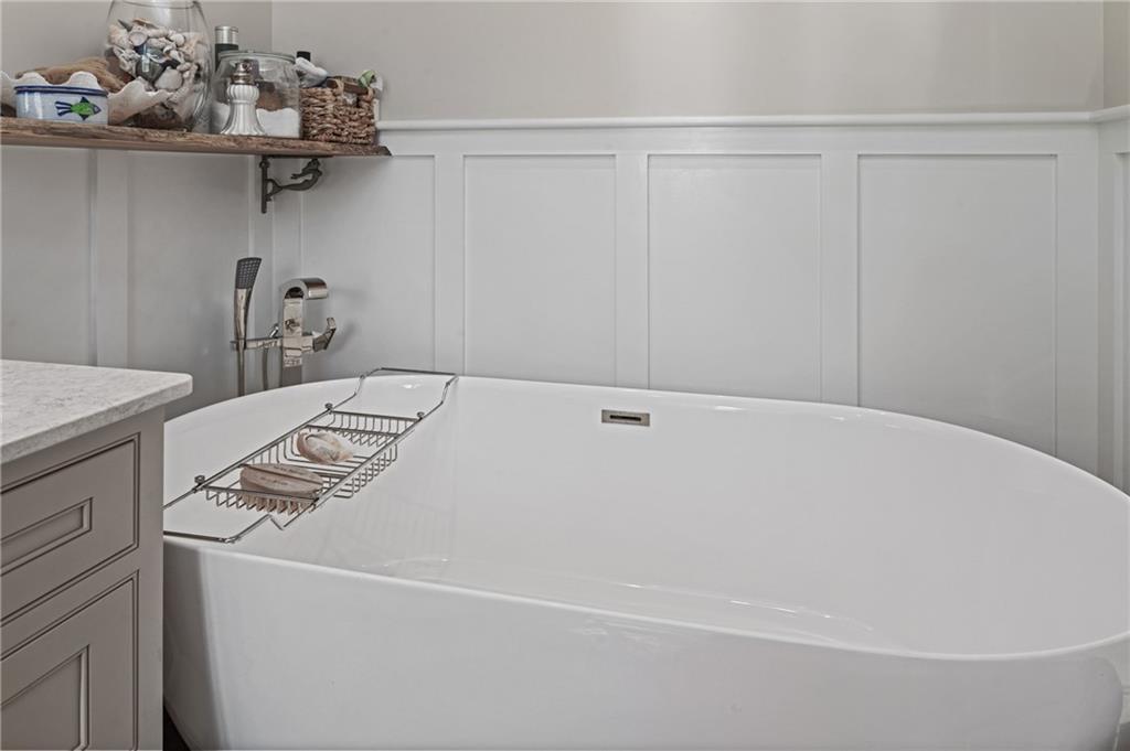 63 Waterfront Drive Pittsburgh, PA 15201 - Photo 22 of 44