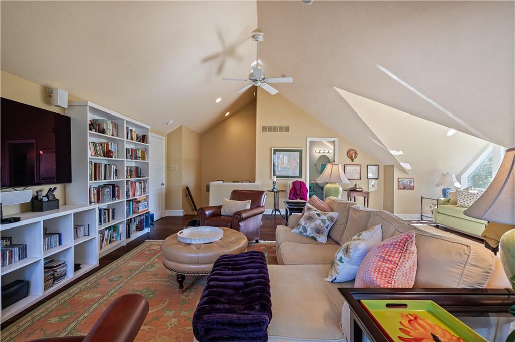 63 Waterfront Drive Pittsburgh, PA 15201 - Photo 29 of 44