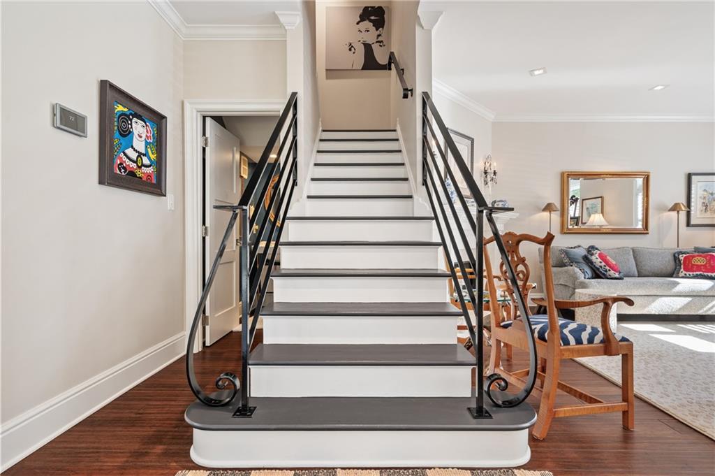 63 Waterfront Drive Pittsburgh, PA 15201 - Photo 4 of 44