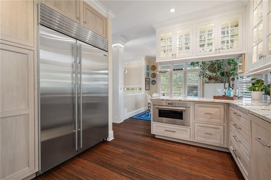 63 Waterfront Drive Pittsburgh, PA 15201 - Photo 6 of 44