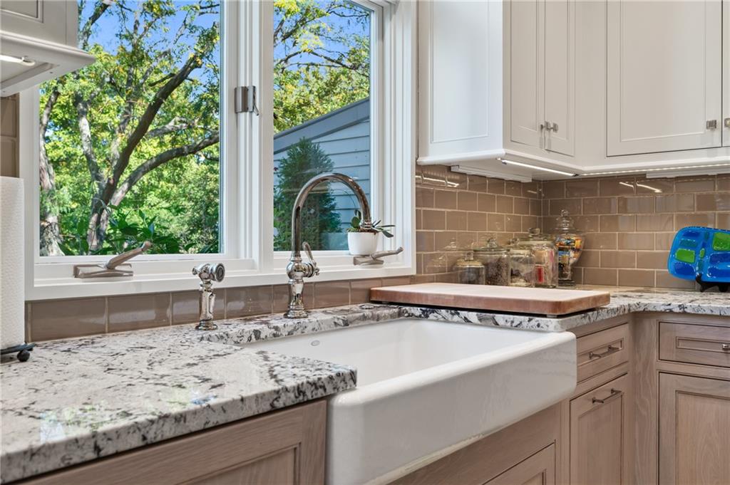 63 Waterfront Drive Pittsburgh, PA 15201 - Photo 8 of 44