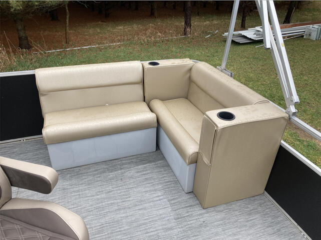 10060 Highway 216 Marcellus, MI 49067 - Photo 15 of 20 pontoon2