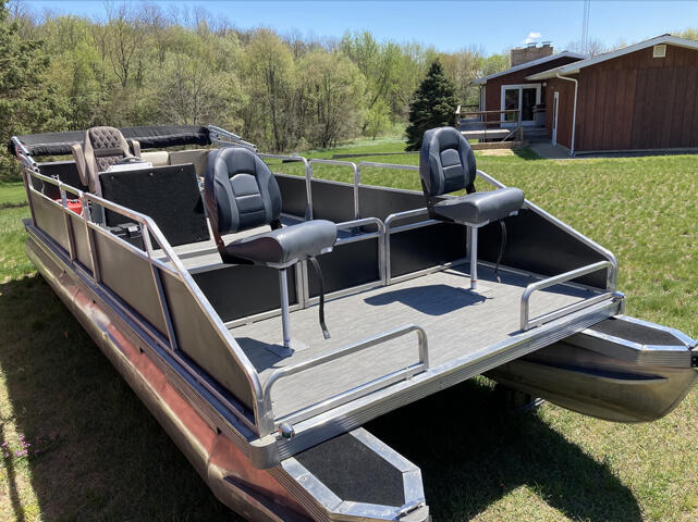 10060 Highway 216 Marcellus, MI 49067 - Photo 16 of 20 pontoon3