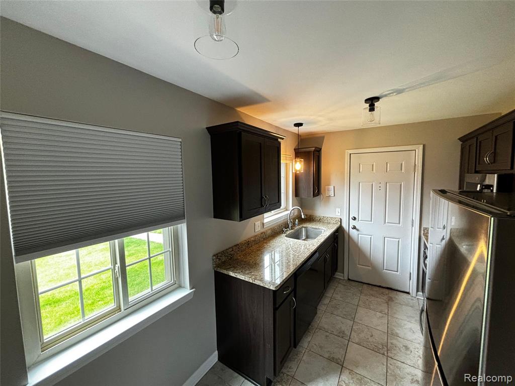 454 Romeo Road Rochester, MI 48307 - Photo 7 of 23