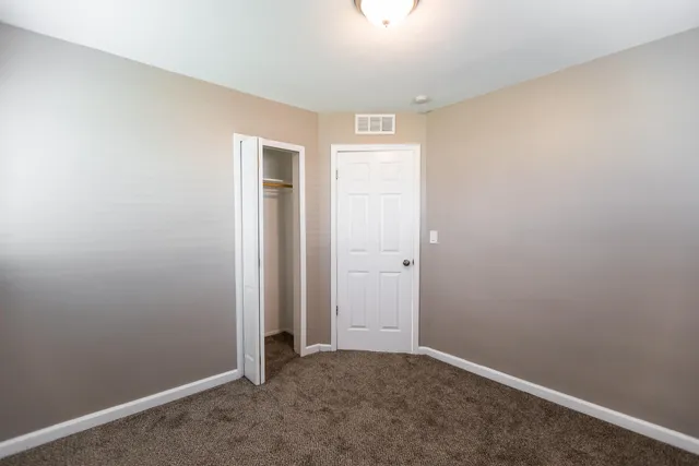 $199,900 | 21400 Parklawn Street, Oak Park, MI 48237