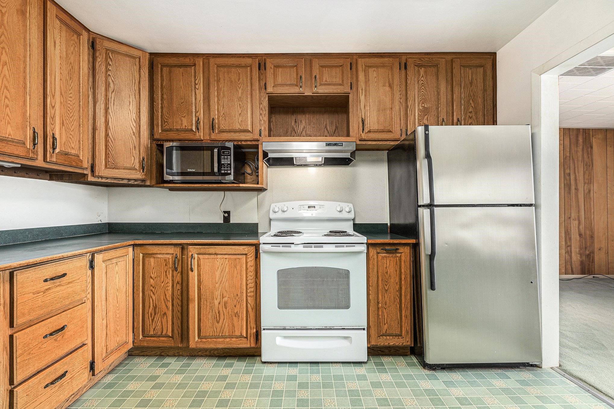 18680 Mission Road Traverse City, MI 49686 - Photo 12 of 28 1938254-80167309-e545-473d-8a66-c02820fa5c36.JPG