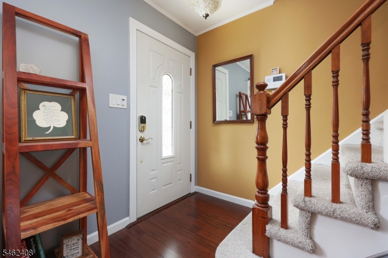 525 Princeton Road Linden, NJ 07036 - Photo 4 of 36 Gallery Image 4