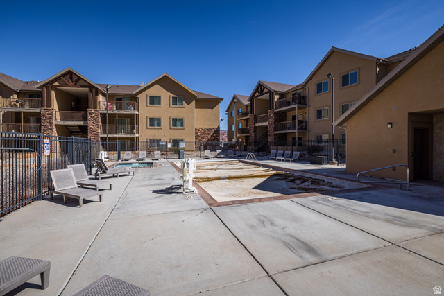 2511 Redcliff Road, Unit 3A Moab, UT 84532 - Photo 23 of 24 View of property's community featuring a pool