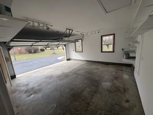 $2,500 | 703 12 Oaks Road, Tullahoma, TN 37388
