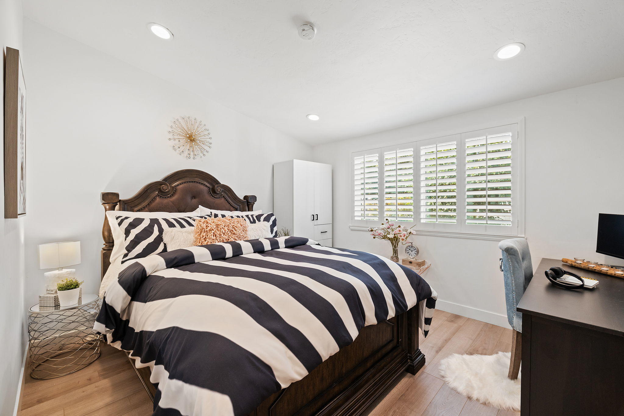 5853 Flambeau Road Rancho Palos Verdes, CA 90275 - Photo 16 of 32 a bedroom with a bed and a desk