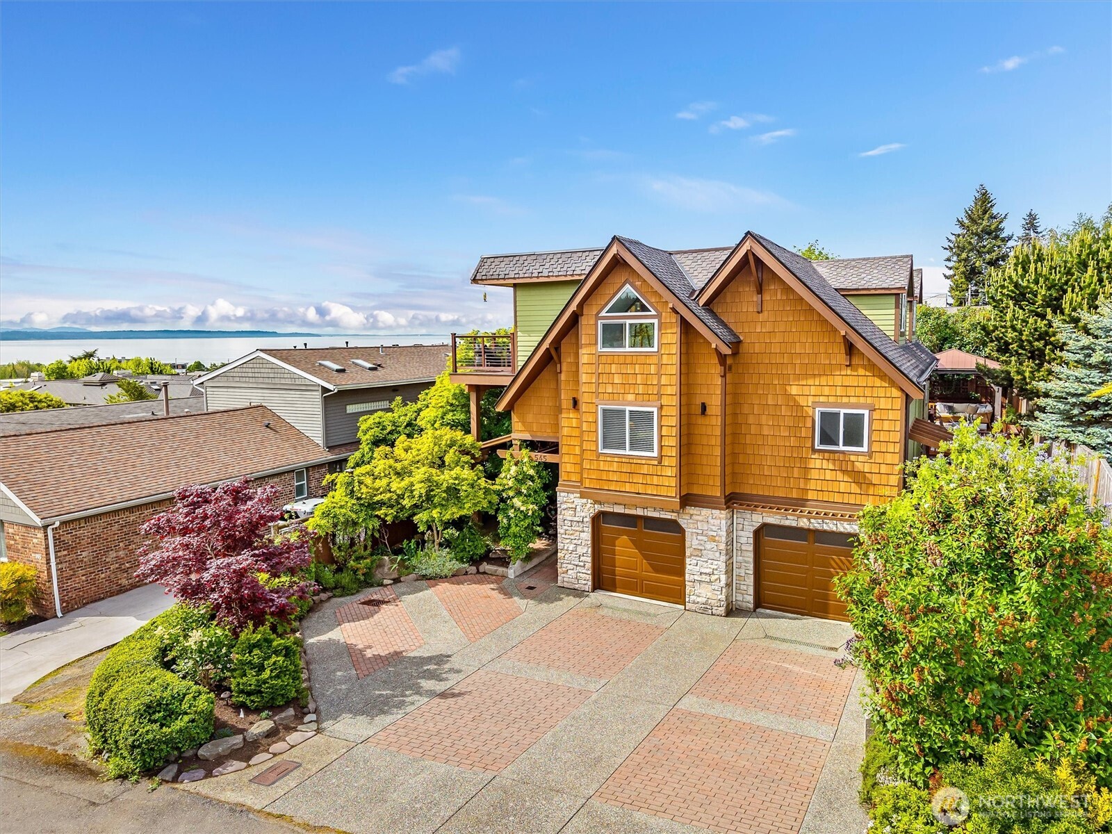 545 Holly Drive Edmonds, WA 98020 - Photo 1 of 39
