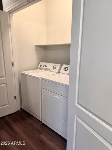 a view of utility room with washer and dryer