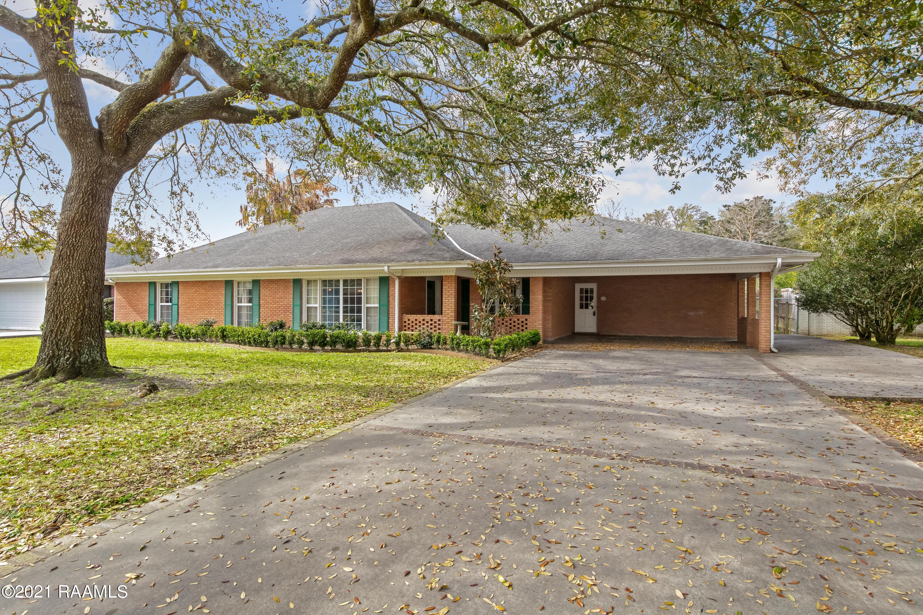 1102 Greenbriar Road Lafayette, LA 70503 - Photo 3 of 35 1102 Greenbriar- 3