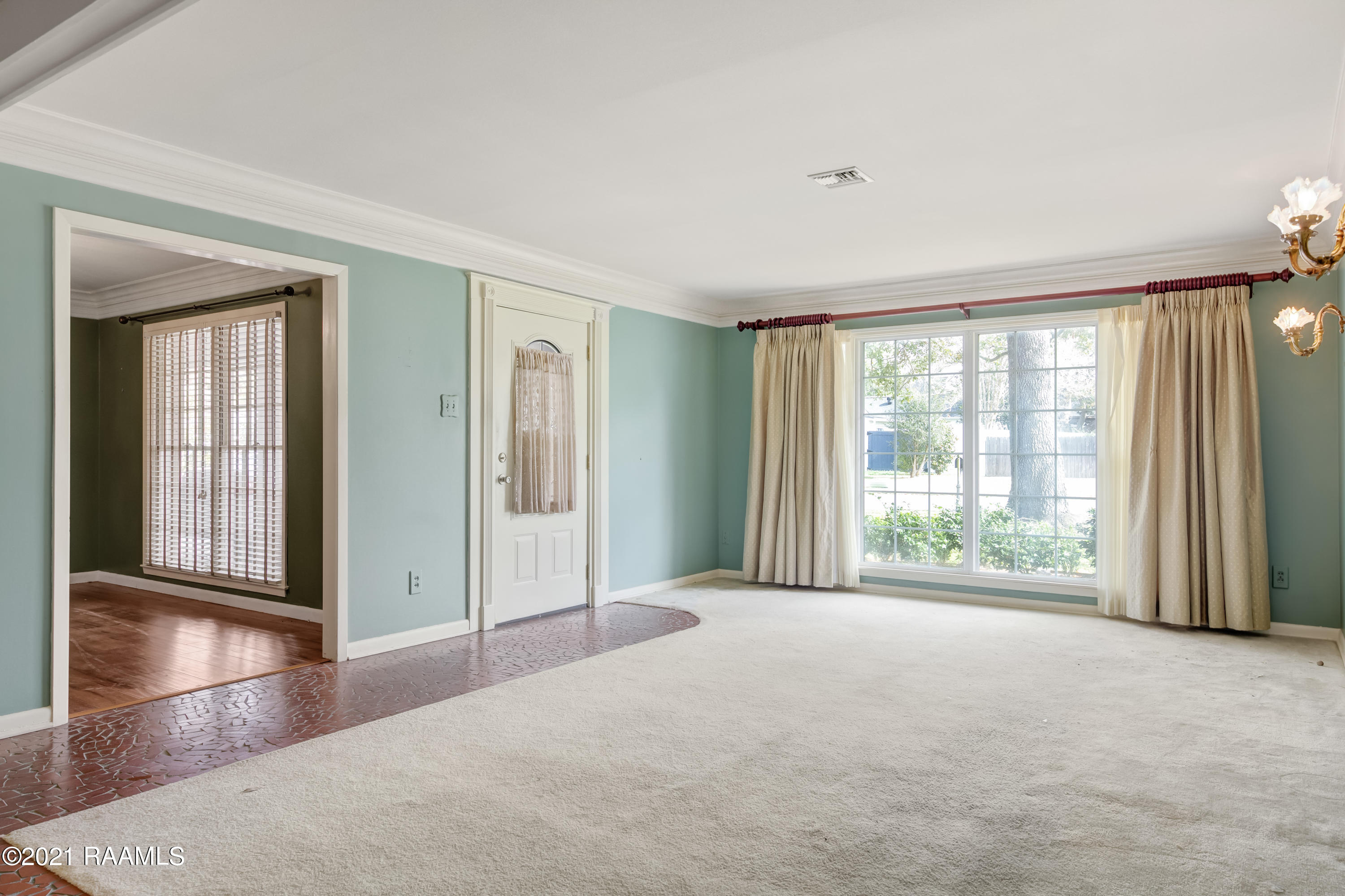1102 Greenbriar Road Lafayette, LA 70503 - Photo 5 of 35 1102 Greenbriar- 5