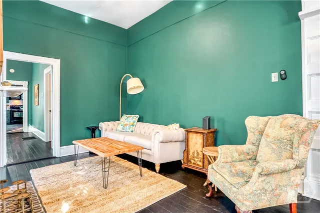 $3,500 | 310 East Henry Street, Savannah, GA 31401