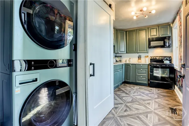 $3,500 | 310 East Henry Street, Savannah, GA 31401