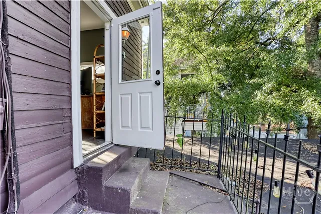 $3,500 | 310 East Henry Street, Savannah, GA 31401