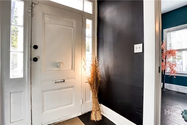 $3,500 | 310 East Henry Street, Savannah, GA 31401