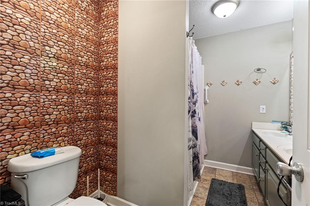 768 Nat Conrad Road Lexington, NC 27292 - Photo 26 of 42