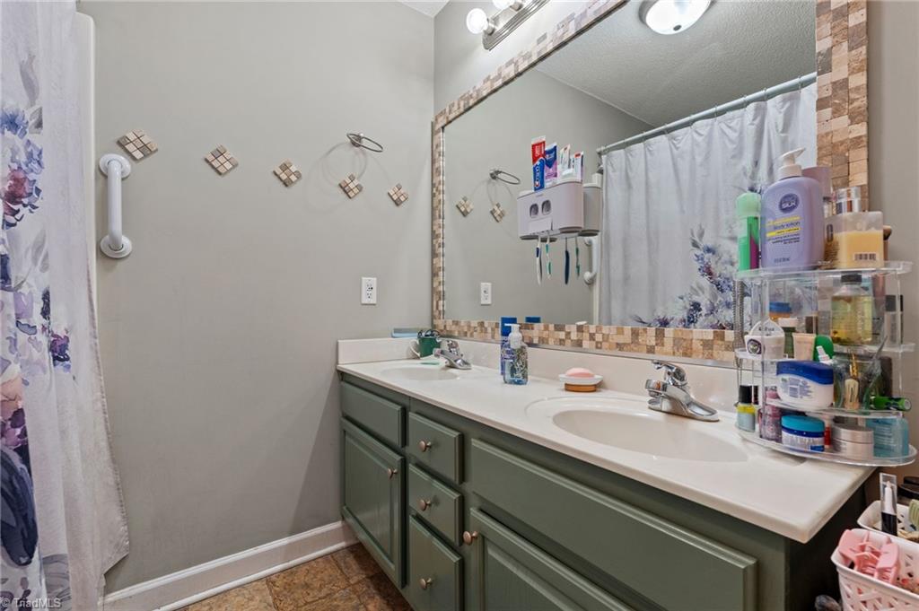 768 Nat Conrad Road Lexington, NC 27292 - Photo 27 of 42