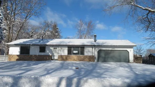 $312,000 | 1900 Manor Drive, Burnsville, MN 55337