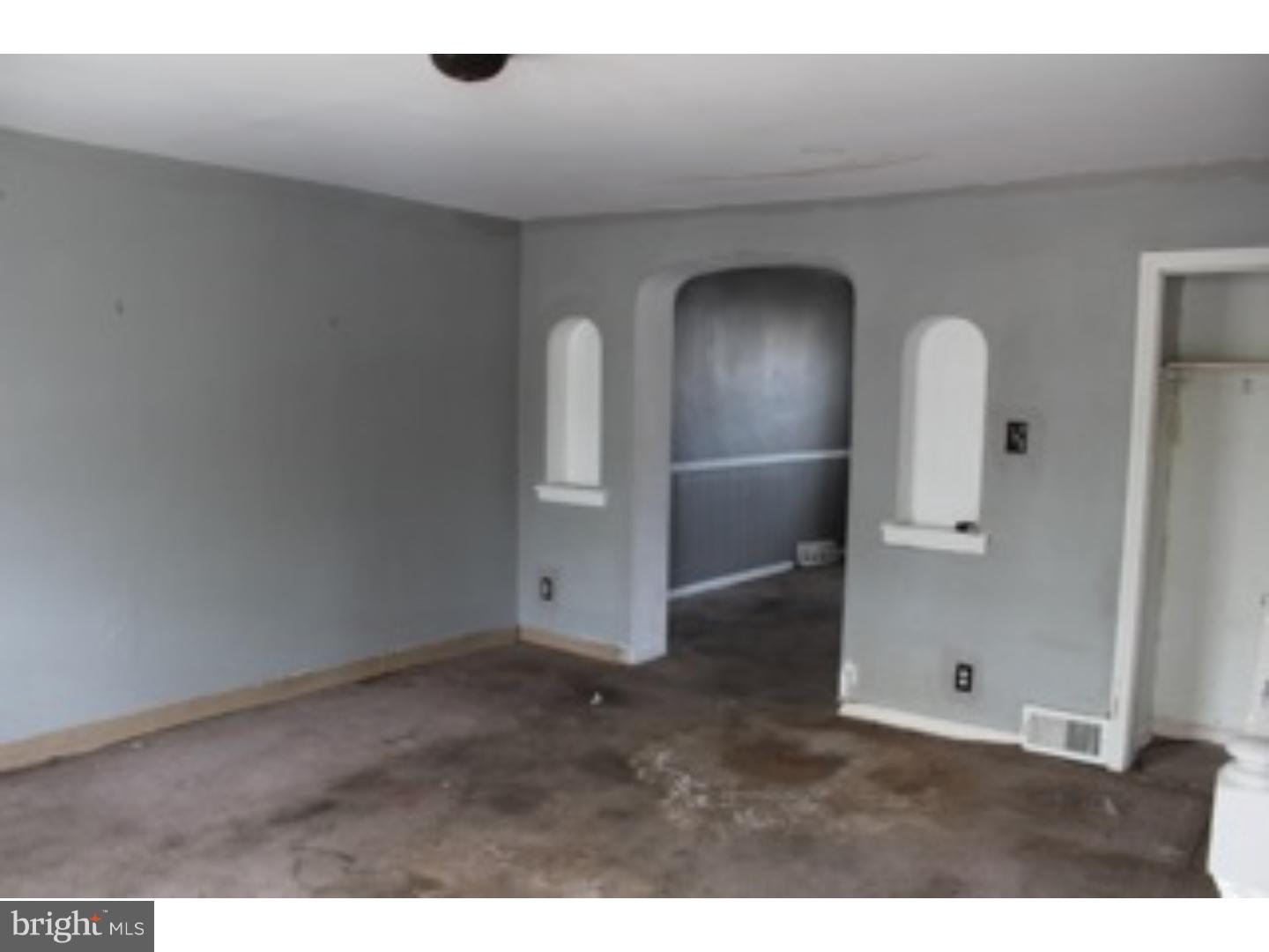 1107 South Merrimac Road Camden, NJ 08104 - Photo 5 of 17