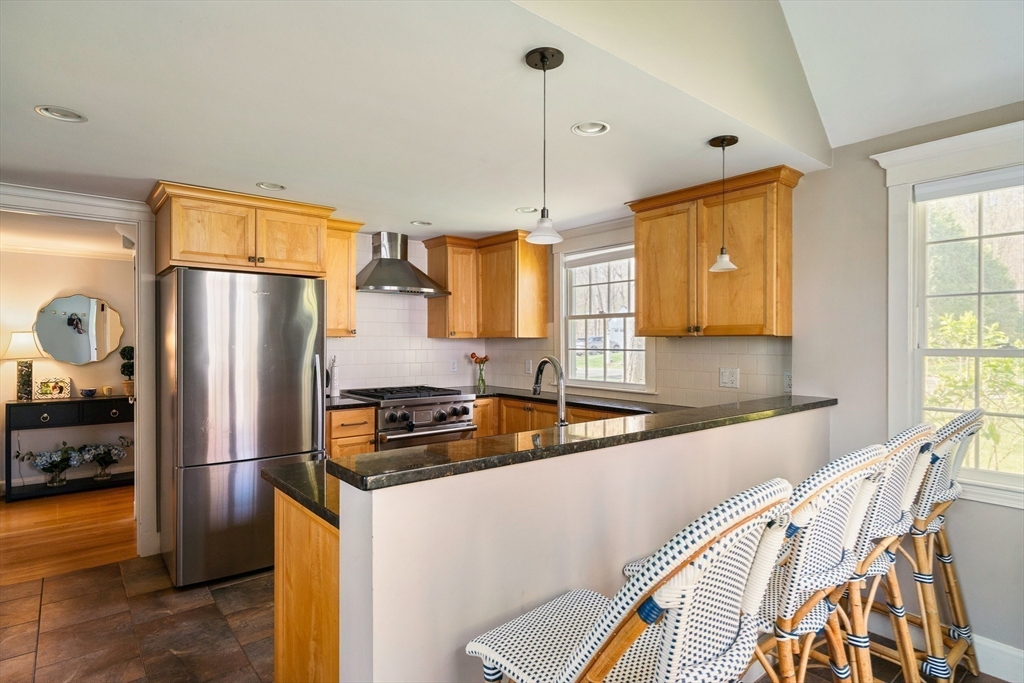 22 Standish Road Wellesley, MA 02481 - Photo 4 of 34 Gallery Image 4