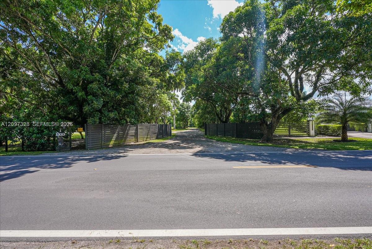 18490 Southwest 216th Street Miami, FL 33170 - Photo 36 of 48 Gallery Image 36