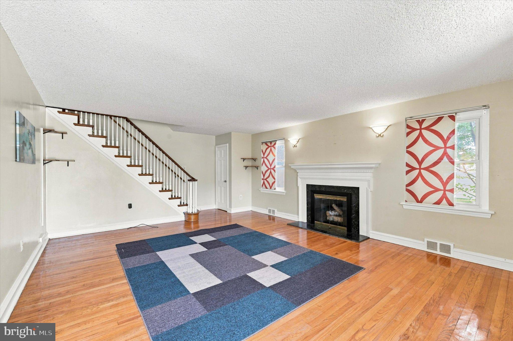 416 Broadview Road Upper Darby, PA 19082 - Photo 3 of 35 Gallery Image 3