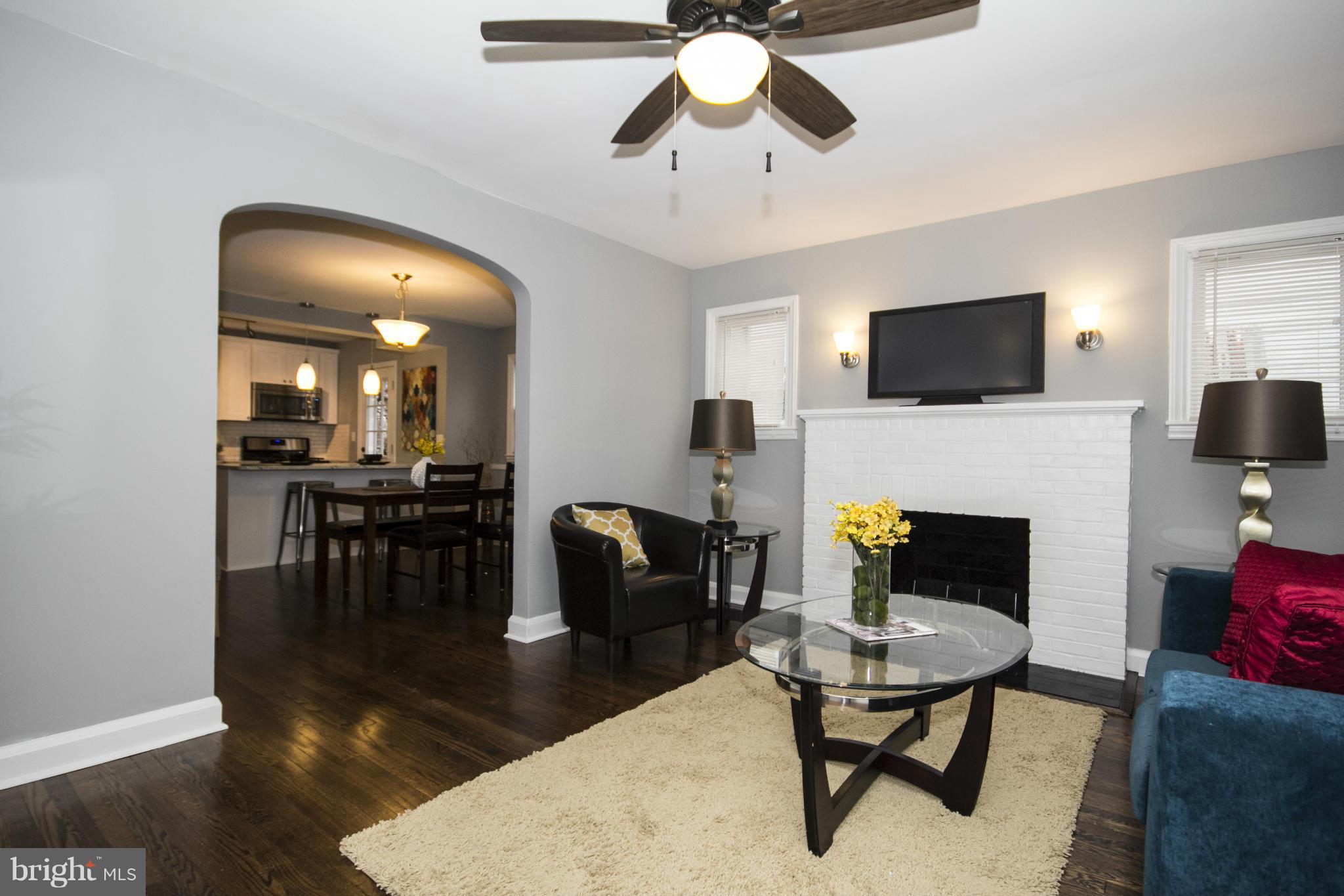 2102 Southland Road Baltimore, MD 21207 - Photo 2 of 29 Living Room