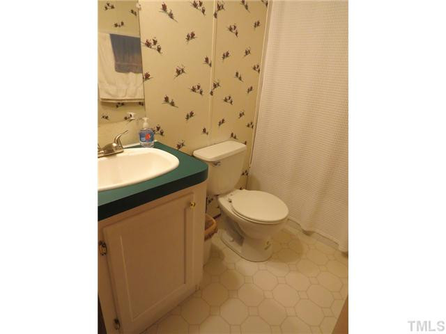 450 Substation Road Dunn, NC 28334 - Photo 22 of 25 Second bathroom