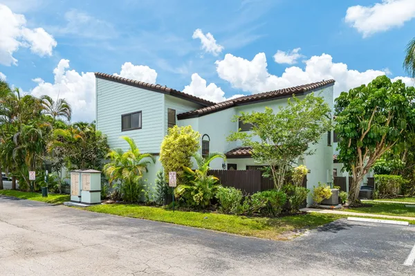 $385,000 | 22300 Pineapple Walk Drive, Boca Raton, FL 33433