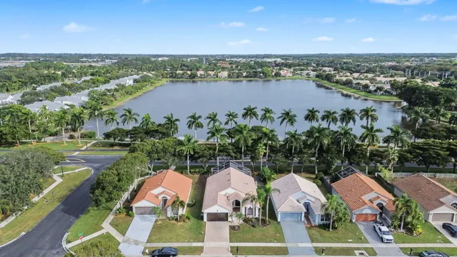 $564,900 | 1971 Oak Berry Circle, Wellington, FL 33414