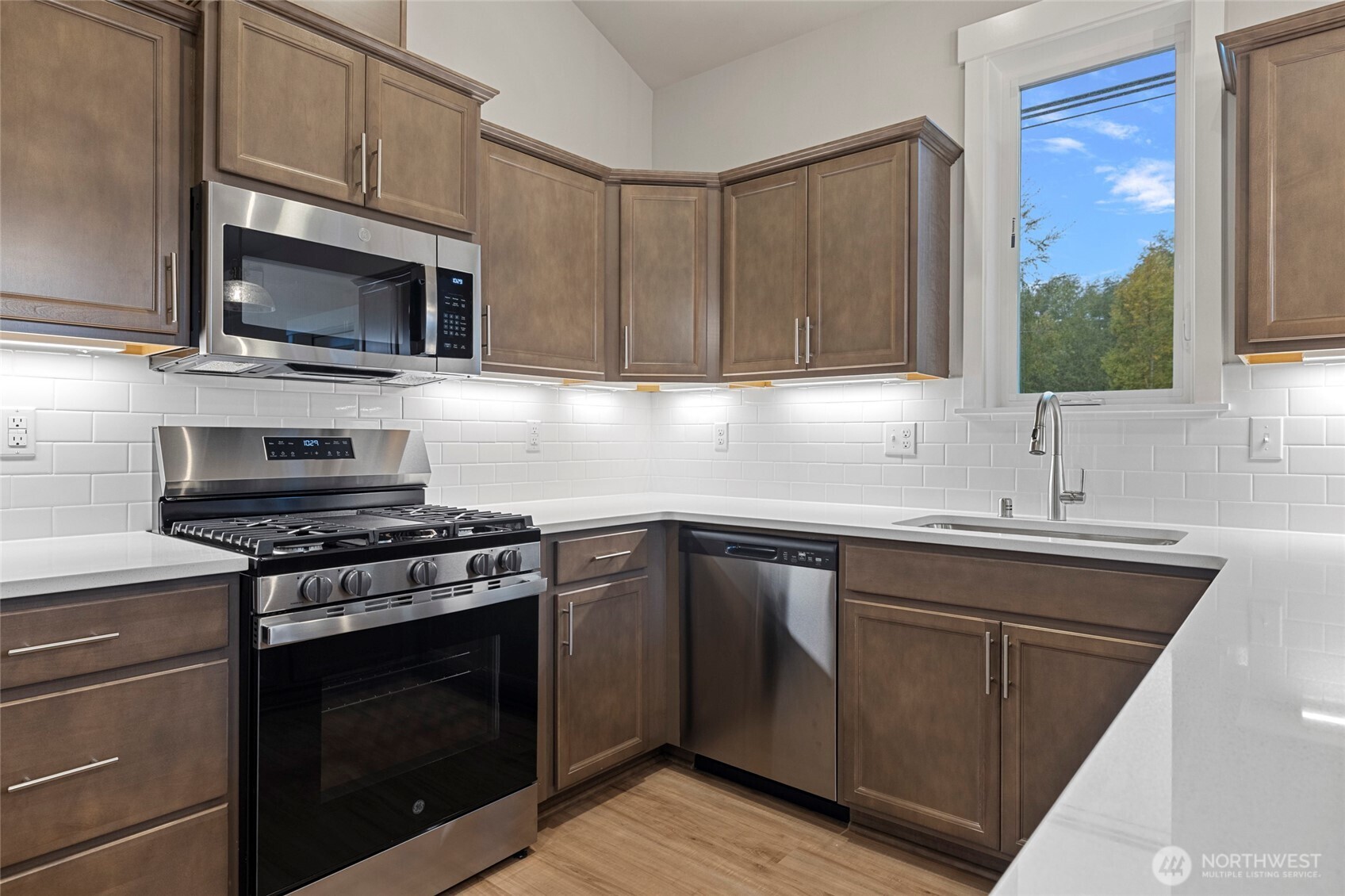 803 Parkland Loop Sedro-Woolley, WA 98284 - Photo 12 of 25