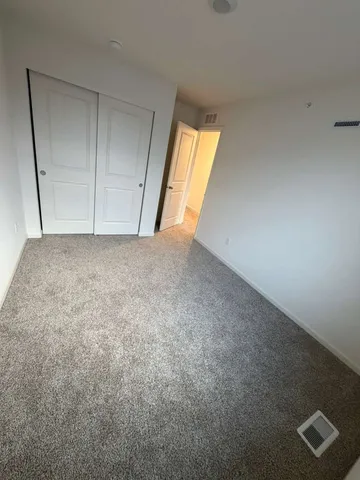 $3,300 | 2016 Yellowstone Boulevard, Mundelein, IL 60060