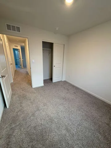 $3,300 | 2016 Yellowstone Boulevard, Mundelein, IL 60060