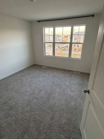 $3,300 | 2016 Yellowstone Boulevard, Mundelein, IL 60060