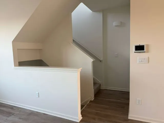 $3,300 | 2016 Yellowstone Boulevard, Mundelein, IL 60060