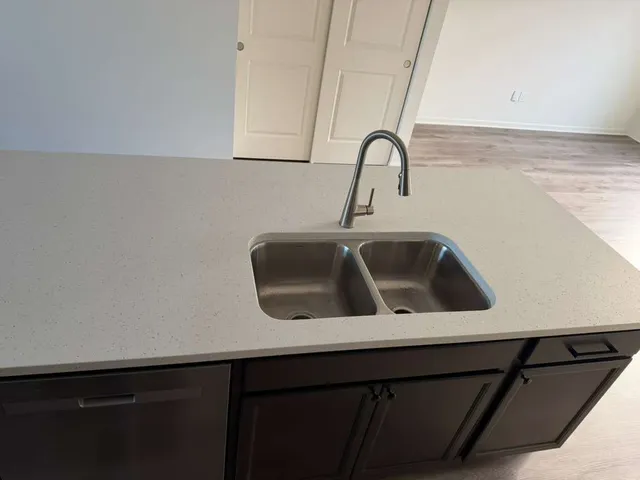 $3,300 | 2016 Yellowstone Boulevard, Mundelein, IL 60060