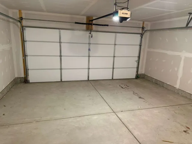 $3,300 | 2016 Yellowstone Boulevard, Mundelein, IL 60060