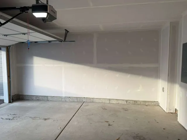 $3,300 | 2016 Yellowstone Boulevard, Mundelein, IL 60060