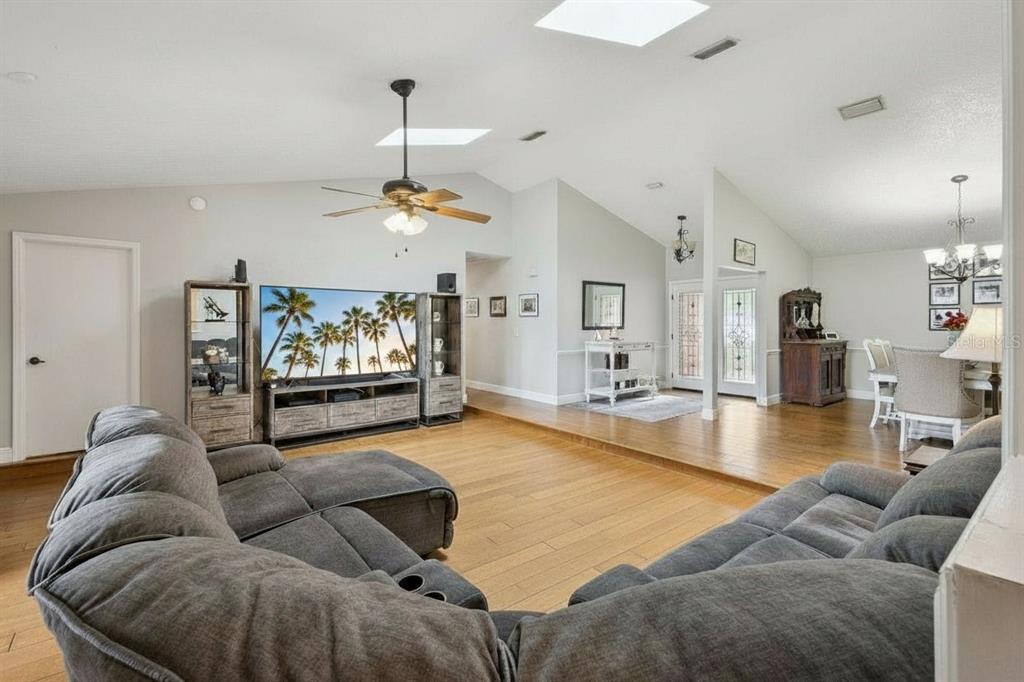 4326 Farrell Lane Orlando, FL 32812 - Photo 12 of 57