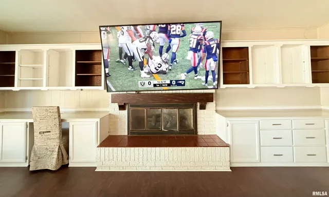 $207,000 | 30 Red Bud Road, Harrisburg, IL 62946