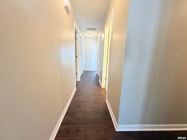 $207,000 | 30 Red Bud Road, Harrisburg, IL 62946